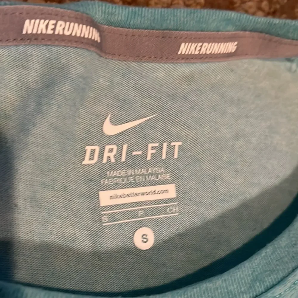 Nike Drifit Running Women’s Small Heathered Turquoise RUN Ladies Fit Tee Shirt